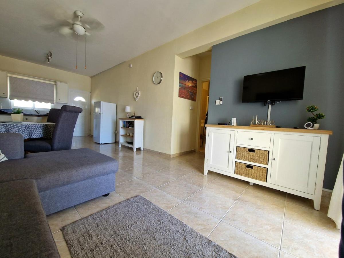 Sun Island Apartment *